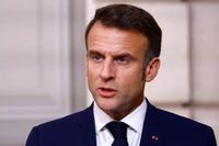 Party leader: Macron's resignation vital for France | Caliber.Az