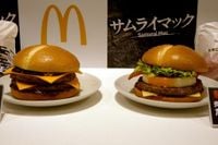 マクドナルド、「サムライマック」をリニューアル