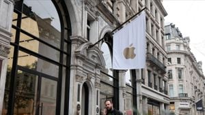 UK Government Mandates Apple To Compromise User Privacy