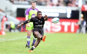 Sharks Overcome Ospreys 29-10 Despite Key Injuries