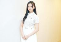 ＜乃木坂46井上和＞証明写真で“圧倒的”な美しさ　「プリクラより可愛い」「即座に採用する」（MANTANWEB） - Yahoo!ニュース