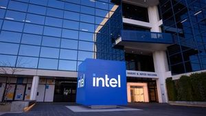 Trump Administration Eyes Major Intel Stake As SoftBank Invests