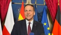 Sikorski: Trump must realize that Putin is mocking him