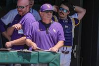 LSU baseball beats Texas to take game one of massive SEC series