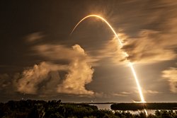 SpaceX Falcon 9, 30. Uçuşuyla Yeniden Kullanım Stratejisinin Zaferini Kanıtladı.