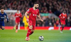 Carragher Calls For More Support For Salah After Liverpool's Loss