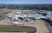 Qantas and Virgin Australia Risk Losing Slots at Sydney Airport