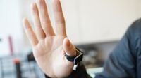 Wearable ring translates sign language into text