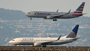 American Airlines Boeing 737-800 Returns Due To Mechanical Issue