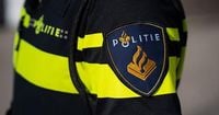 Meisje door groep meiden mishandeld, filmpje gaat viraal