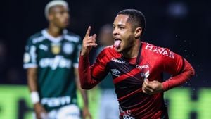 Palmeiras Advances Negotiations To Sign Vitor Roque