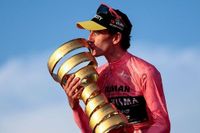 Grand Tour champion Simon Yates announces shock early retirement at 33