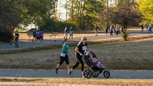 Philadelphia Marathon Weekend Features Thousands Of Runners