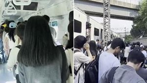 Power Failure Halts Seoul Subway Line One Train