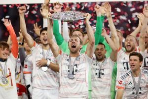Harry Kane Lifts First Trophy As Bayern Munich Celebrate Bundesliga Title