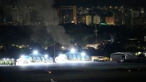 Explosions Rock Caracas As U.S. Strikes Venezuela