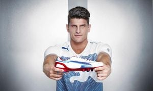 Mario Gomez Secures Future With Red Bull