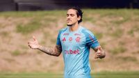 Após sete meses Pedro volta aos treinos no Flamengo