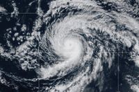 Hurricane Kiko is weakening on a forecast path expected to take it north of Hawaii
