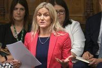 Assisted dying bill passes the Commons as Starmer backs historic change – latest