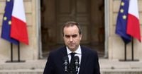 France in crisis as government quits just hours after being appointed