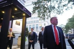Trump Dines Out In D C Amid Crime Crackdown