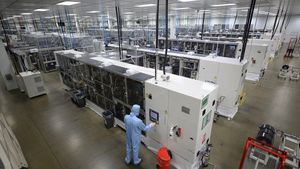 Electric Vehicle Battery Production Drives Global Expansion