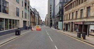 Major Fire Forces Evacuation And Closures In Glasgow