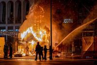Valencia's Fallas festivities finish this Wednesday night with fires galore to burn giant 'ninot' statues - Olive Press News Spain