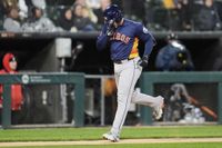 White Sox 7, Astros 3: Timely hits elude Houston against AL's worst team