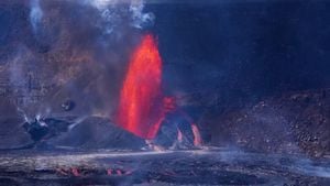 Kilauea Volcano Erupts Again, Captivates Visitors