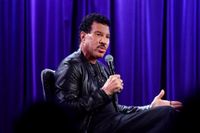 Lionel Richie safe, suspect arrested after attempted burglary at Beverly Hills home