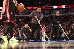 Condensation Chaos Forces Heat Bulls Game Postponement In Chicago