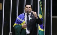 Gilvan da Federal tem mandato suspenso por 3 meses após ofensas a Gleisi Hoffmann
