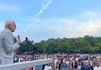 CM Holden hosts vigil for Charlie Kirk, bringing more than 1,000 people to Middle Village – QNS
