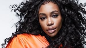 SZA Faces Challenges But Delivers Powerful Glastonbury Set