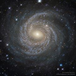  NGC 6814: Grand Design Spiral Galaxy from Hubble 