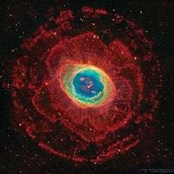 Halka Bulutsusu Etrafındaki Halkalar