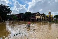 Vietnam flood death toll climbs to 13 | News.az