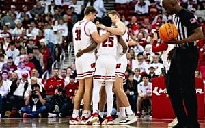 USC Rallies Past Wisconsin To Snap Badgers 27 Streak In Big Ten Thriller