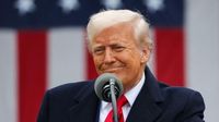 Trump tariffs spark global trade war: Live updates | CNN Politics