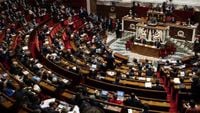 Frais de mandat : l’insoumis Andy Kerbrat et l’ex-RN Christine Engrand exclus de l’Assemblée nationale pour quinze jours