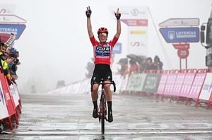 Demi Vollering Dominates La Vuelta Femenina With Final Stage Victory