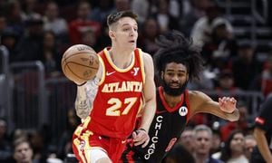 Hawks Snap Losing Streak With Win Over Heat