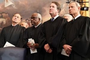 Supreme Court Allows Trump To End Venezuelan Migrant Protections