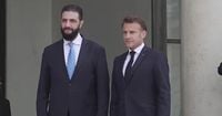 Le président syrien accueilli par Emmanuel Macron à l’Élysée lors de sa première visite polémique en Occident