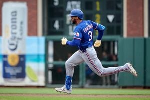 Mariners Claim Taveras Off Waivers From Rangers