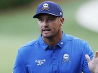 DeChambeau, McIlroy in final 2 groups for Round 3 tee times