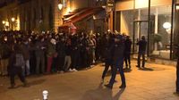 Paris: évacuation sous tension de la Gaîté lyrique occupée par de jeunes migrants