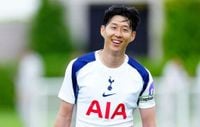 손흥민, 이적 대신 토트넘 잔류할까…프랑크 감독 